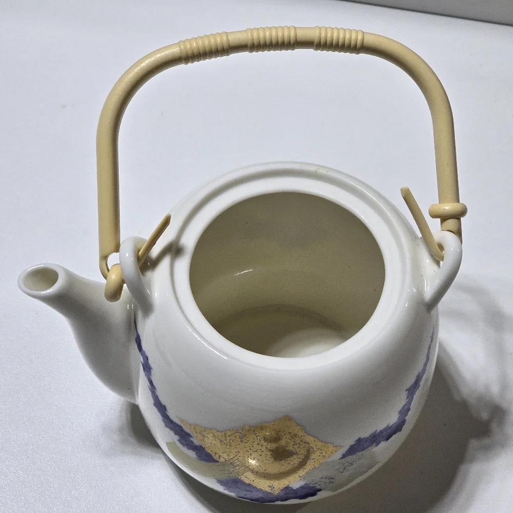 Tea Kettle And Tea Cups - Picture 7 of 14